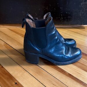Frye Sabrina Chelsea black booties